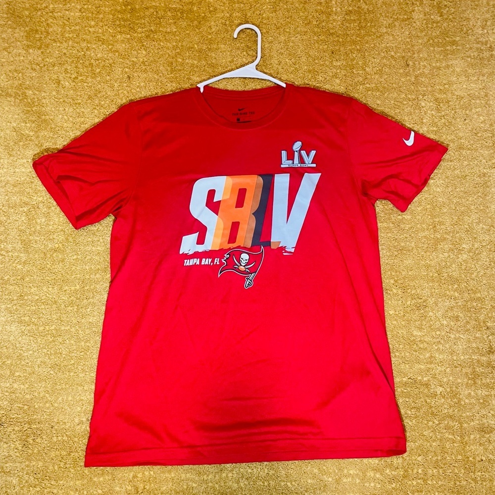 Tampa Bay Buccaneers Nike Super Bowl Red Men’s L Dri Fit Shirt - Picture 1 of 5